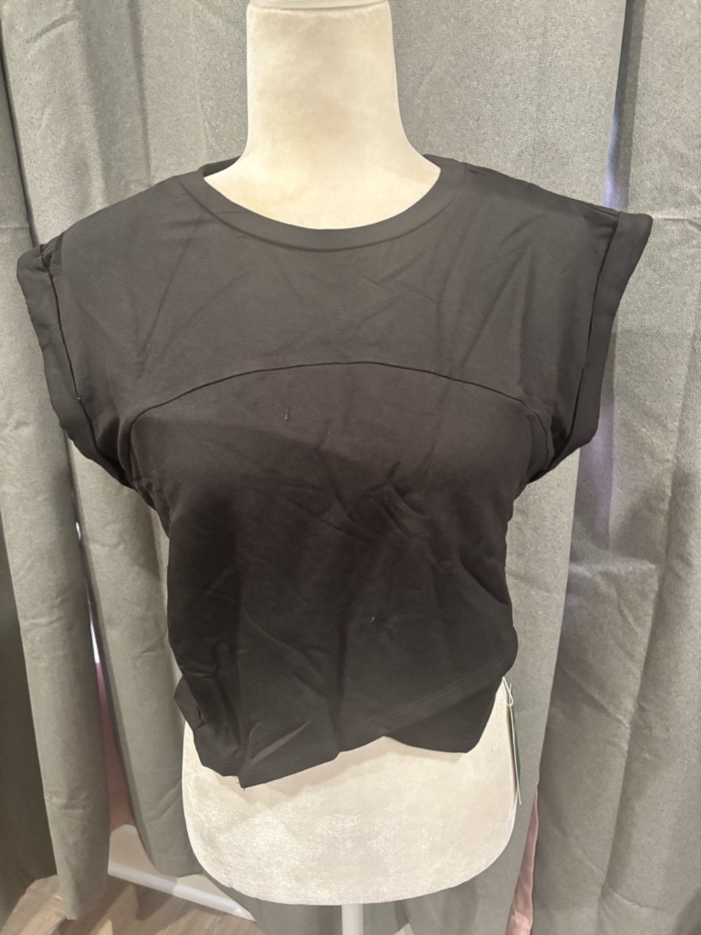 NWT HALARA Black Cap Sleeve Crewneck Crossover Top Side Ruching Large Yoga